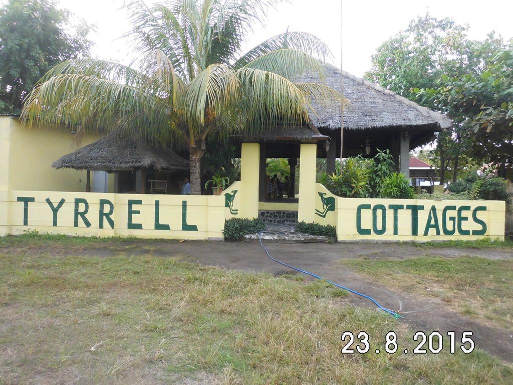 Tyrrell Cottages & Restaurant Gili Air Ngoại thất bức ảnh